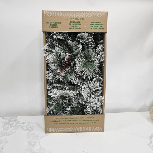 Pre-Lit Snow Flocked Glitter Garland 9ft Christmas Decor New - Picture 4 of 14